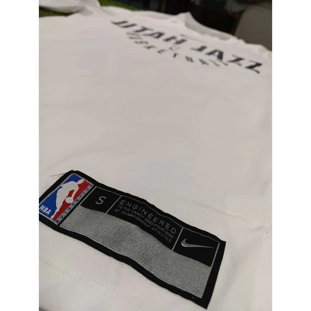 Nike Dri Fit NBA Utah Jazz Basketball Shooting Shirt Womens Small White Swoosh‎